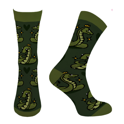 Packshot of green LOVEINK socks featuring a snake with a crown design and heart accents.